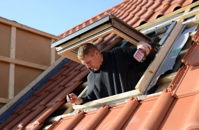 Pose de fenêtres de toit Velux à la Forestière